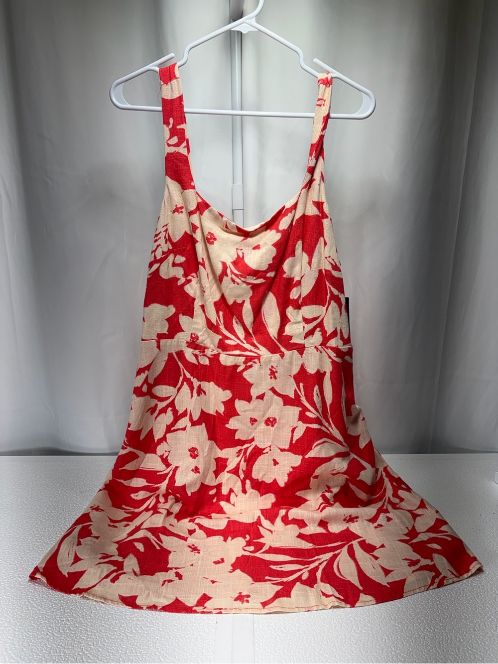 Vince Camuto Red and Cream Floral Cowl-Neck Midi Slip Dress 444&